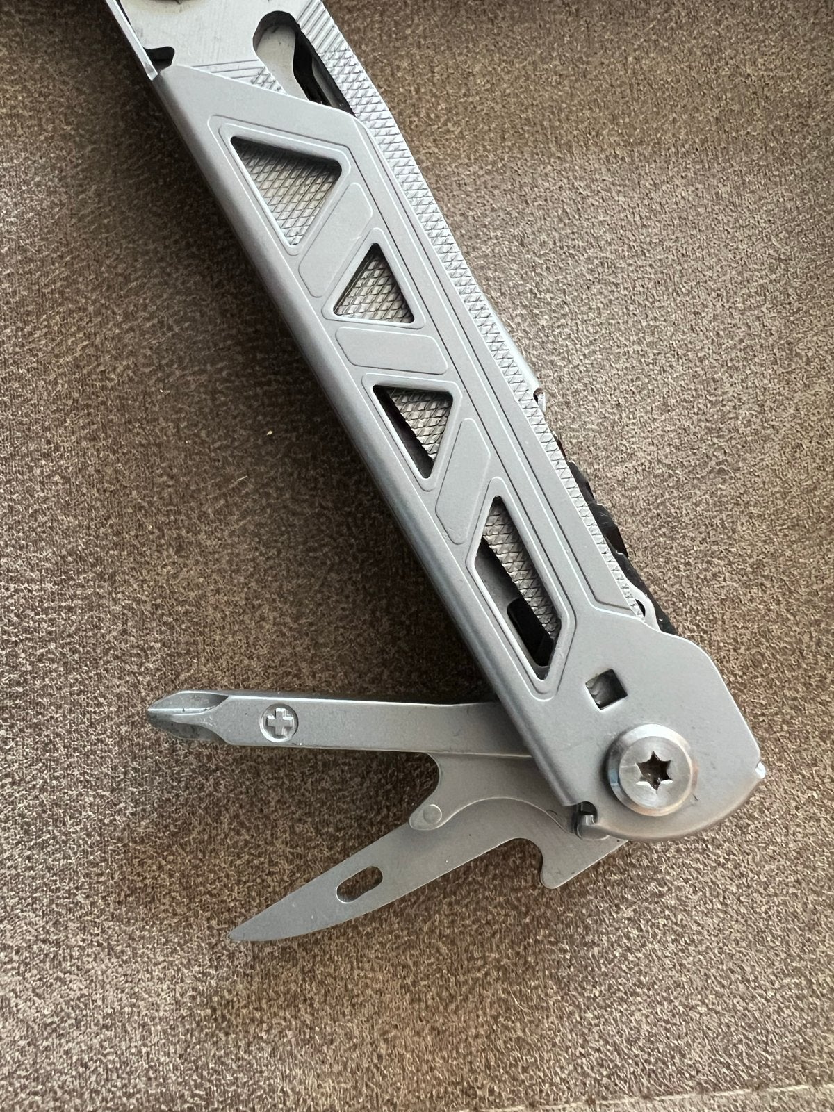 Multitool met tang, zaag, mes en meer, Ophalen of Verzenden, Zo goed als nieuw, Multitool, Overige merken