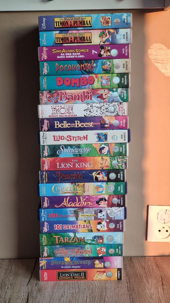 20 Walt Disney Classics op VHS Cassette Nederlands / Engels, Alle leeftijden, Verzenden, Zo goed als nieuw, Actie en Avontuur