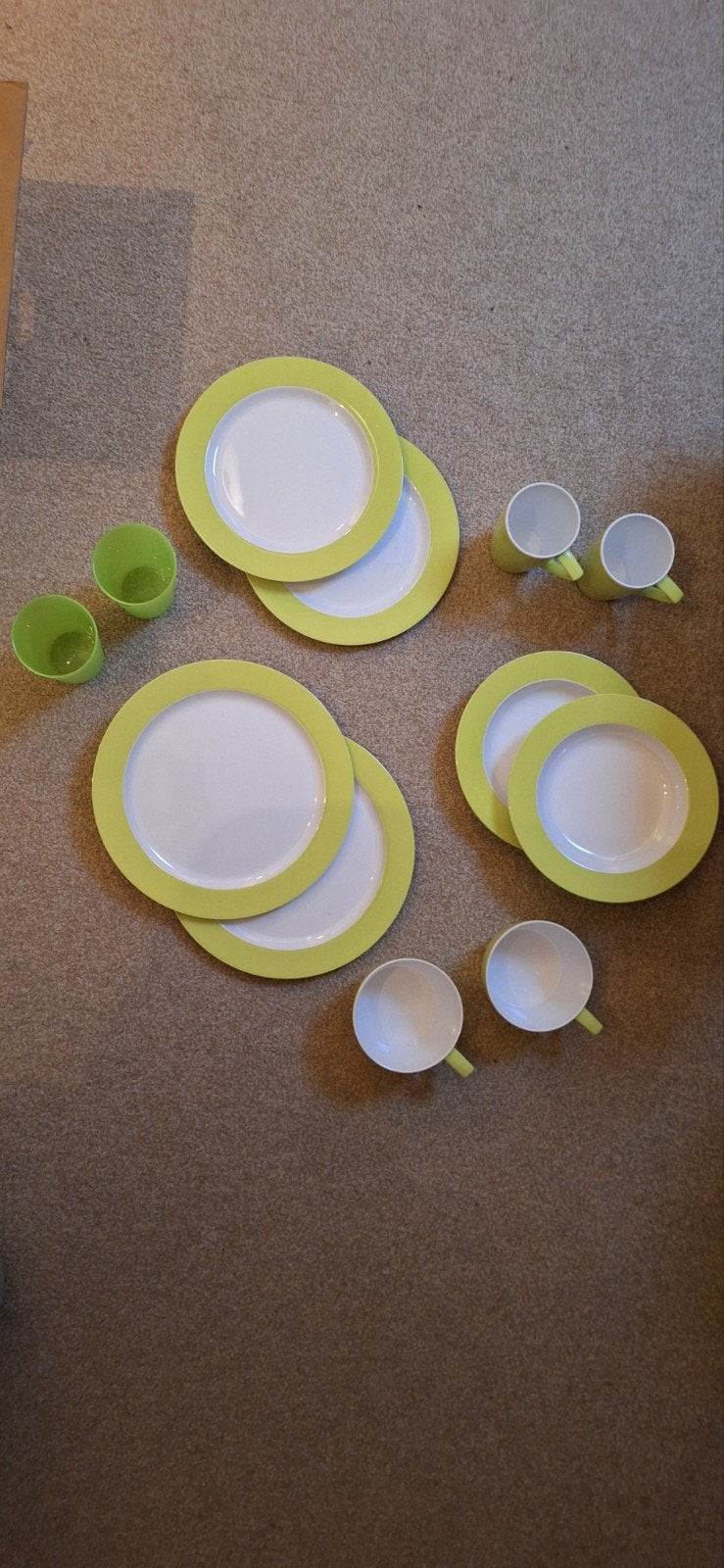 Groen-witte melamine serviesset voor 2 personen, Ophalen of Verzenden, Zo goed als nieuw, Kunststof, Compleet servies