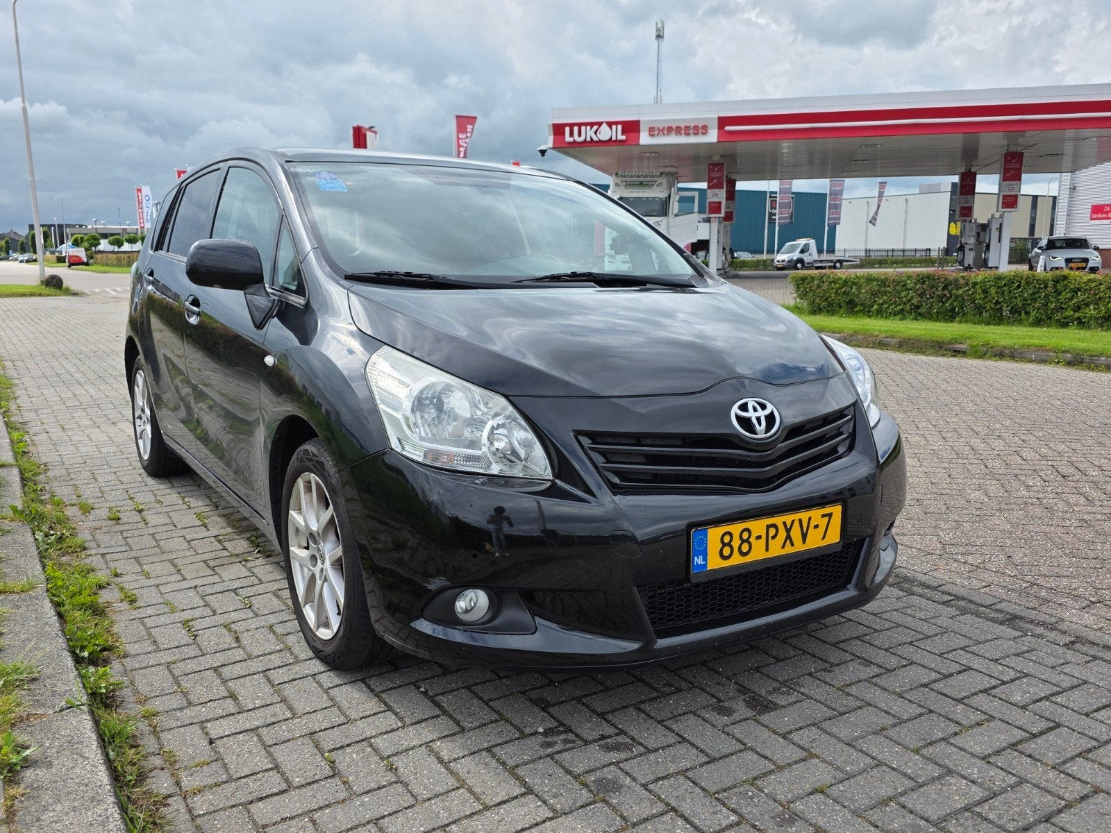 Toyota Verso 1.8 Vvti CVT 7P 2011 Zwart