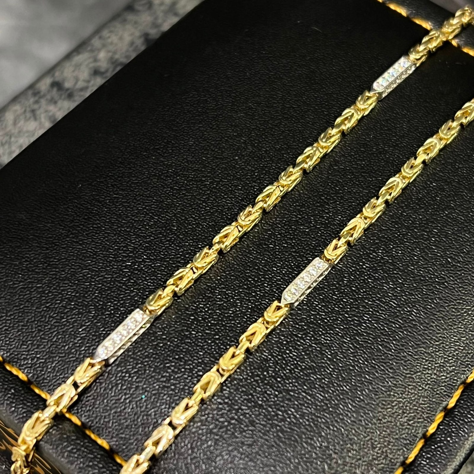 14k gouden koningsketting met tussenblokjes steen, Sieraden, Tassen en Uiterlijk, Kettingen, Ophalen of Verzenden, Nieuw, Goud