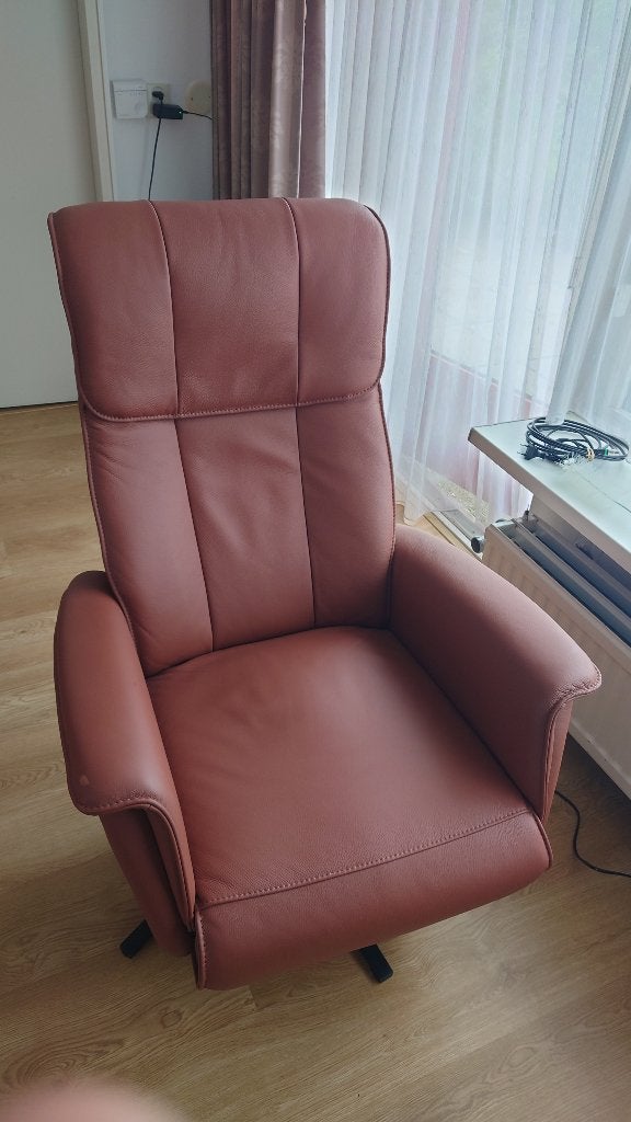 Z.g.a.n prachtige leren Felderhof sta-op fauteuil., Huis en Inrichting, Ophalen, Minder dan 75 cm, Leer, 50 tot 75 cm