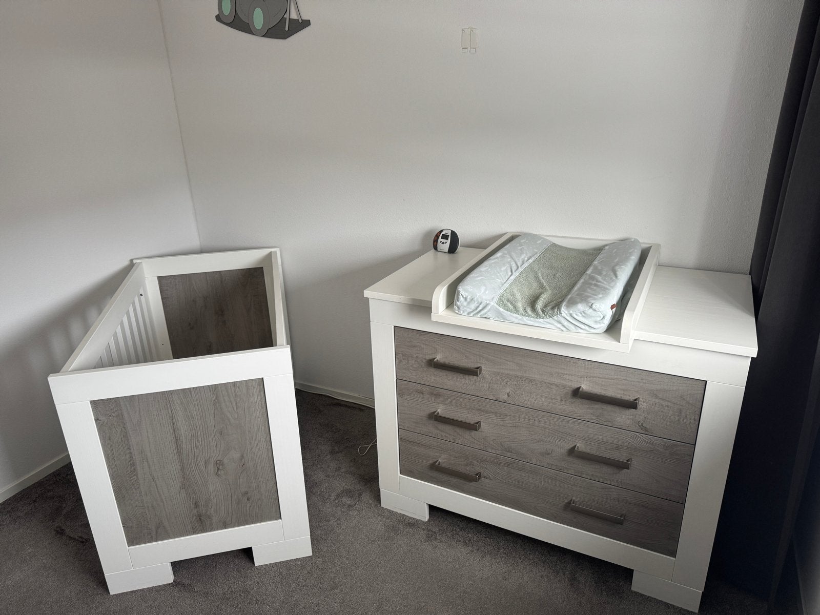 TWF Ledikant met commode, Ophalen, Gebruikt, Jongetje of Meisje