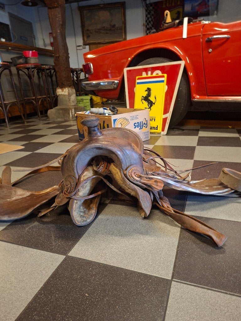 Western zadel, Ophalen, Gebruikt