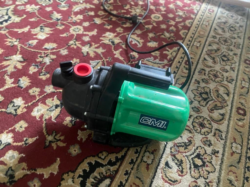 CMI 800 Tuinpomp - Zo goed als nieuw, Tuin en Terras, Ophalen of Verzenden, Zo goed als nieuw, Elektrisch, Besproeiingspomp