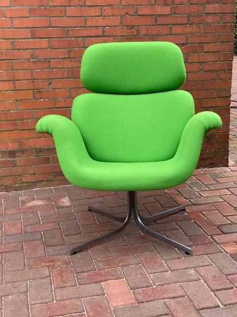 De Artifort Big Tulip F545, Ophalen, Zo goed als nieuw, 75 tot 100 cm, Stof