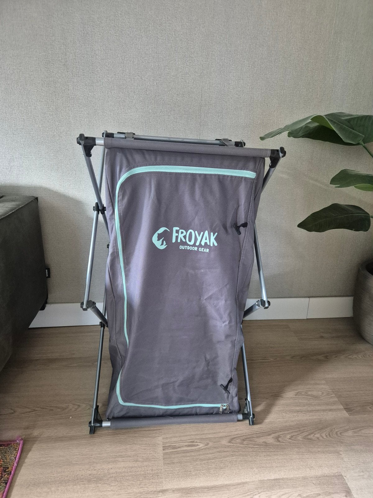 Froyak Outdoor Gear Opvouwbare Campingkast met 3 Planken, Ophalen, Gebruikt