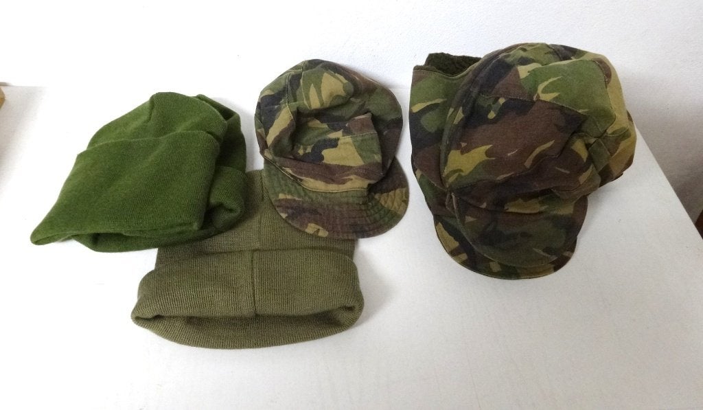 Lot mutsen en pet, Ophalen of Verzenden, Landmacht, Nederland, Helm of Baret