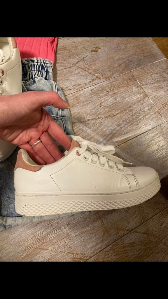 blue box wit mt 36, Wit, Ophalen of Verzenden, Sneakers of Gympen, Zo goed als nieuw