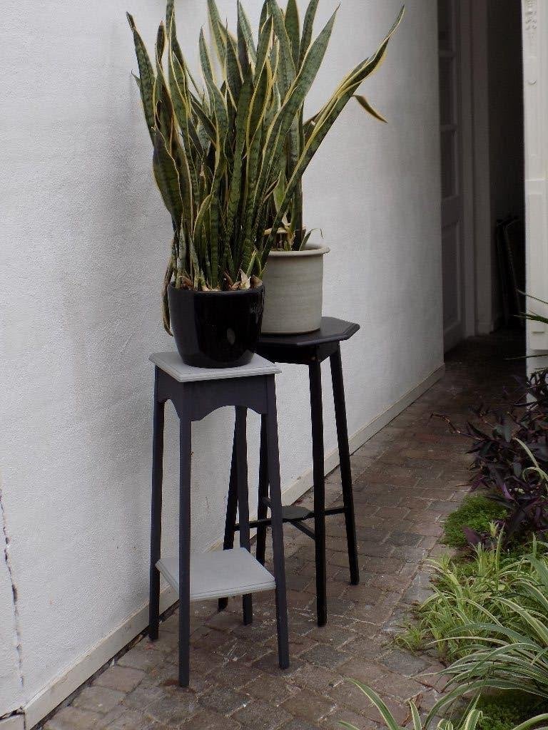 Plantentafel bijzettafel brocante oud zwart en grijs, Huis en Inrichting, Ophalen of Verzenden, Gebruikt, Hout