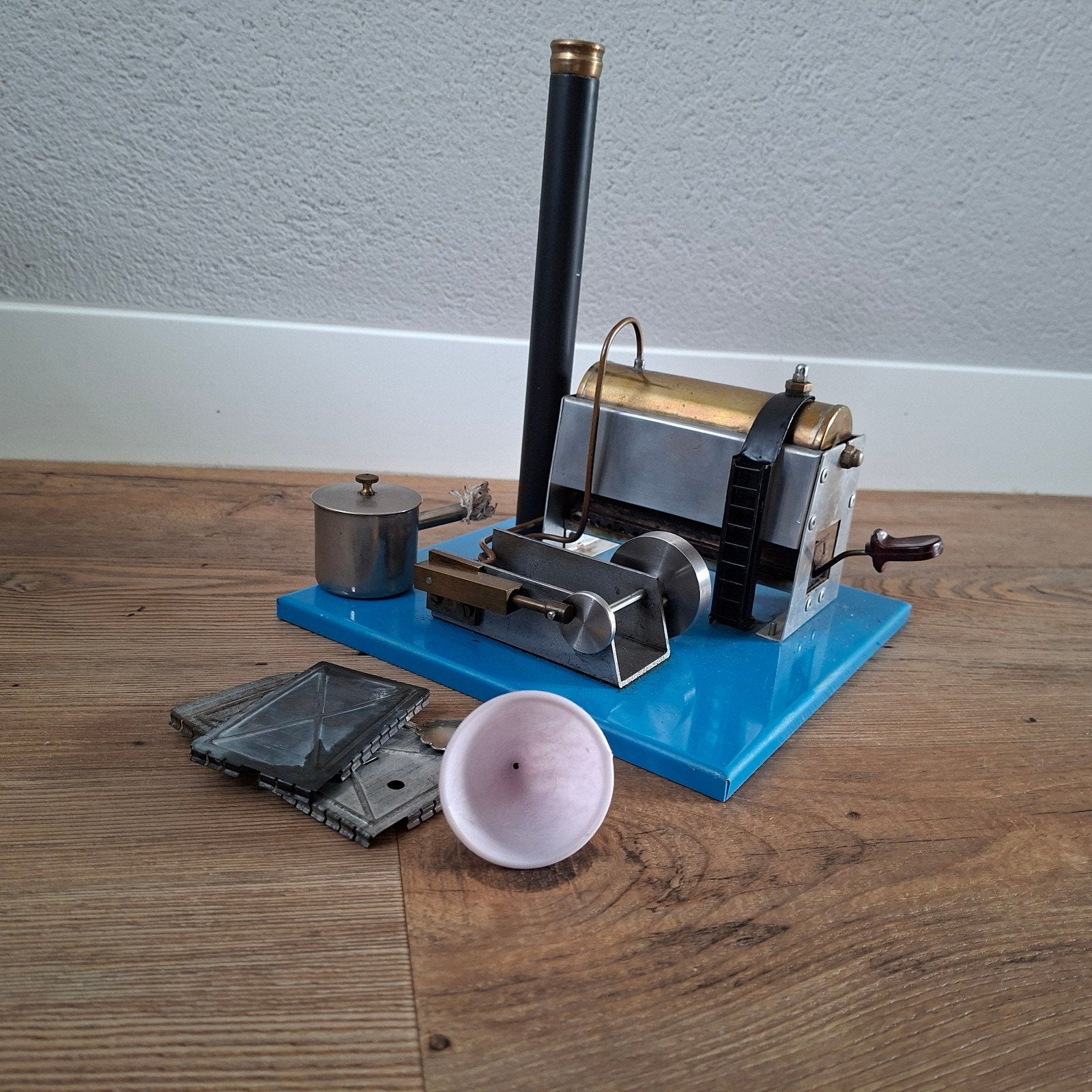 Antieke stoommachine model met accessoires, Antiek en Kunst, Ophalen of Verzenden