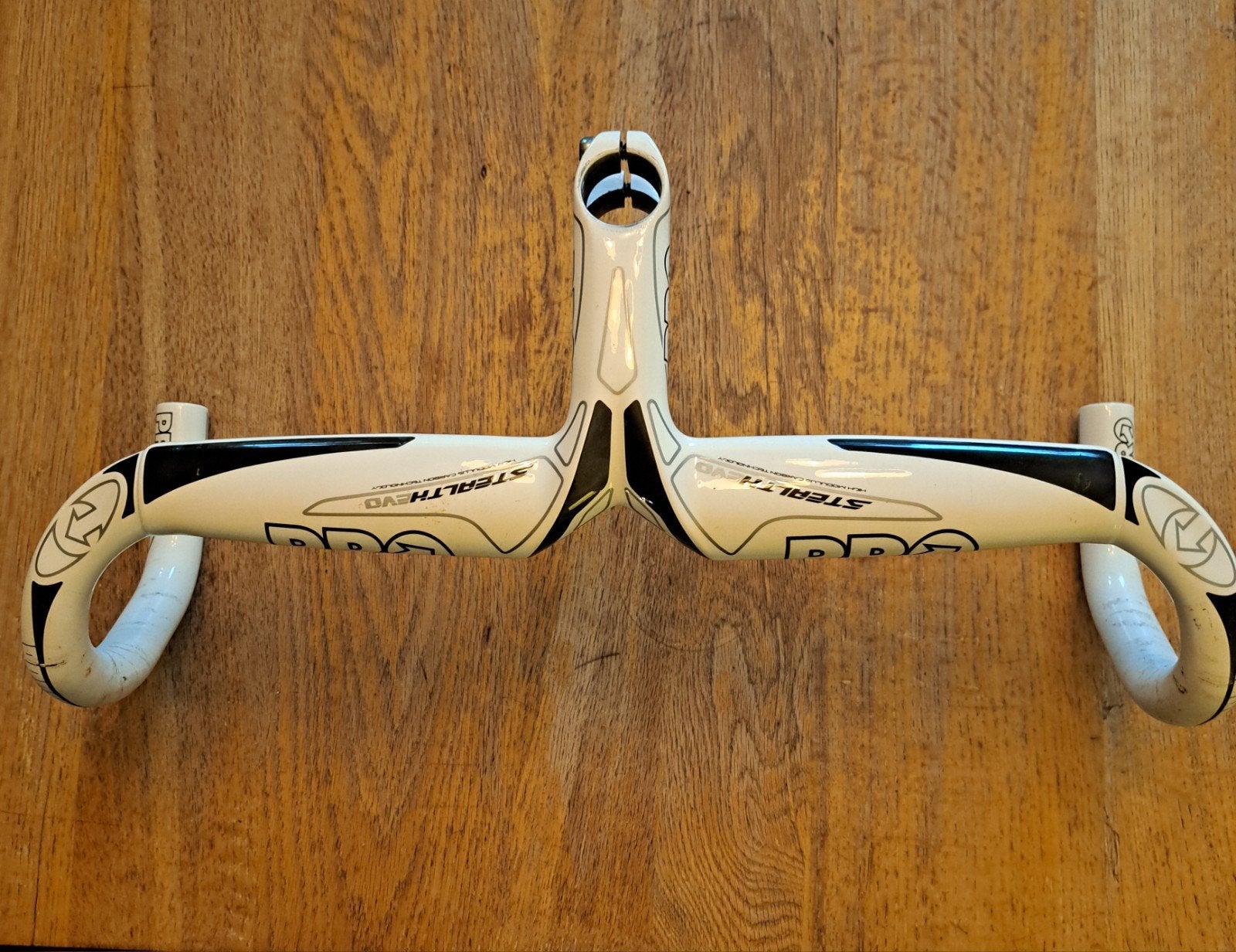 aero pro stealth evo 44cm/110 cockpit, Fietsen en Brommers, Verzenden, Stuur, PRO, Stadsfiets
