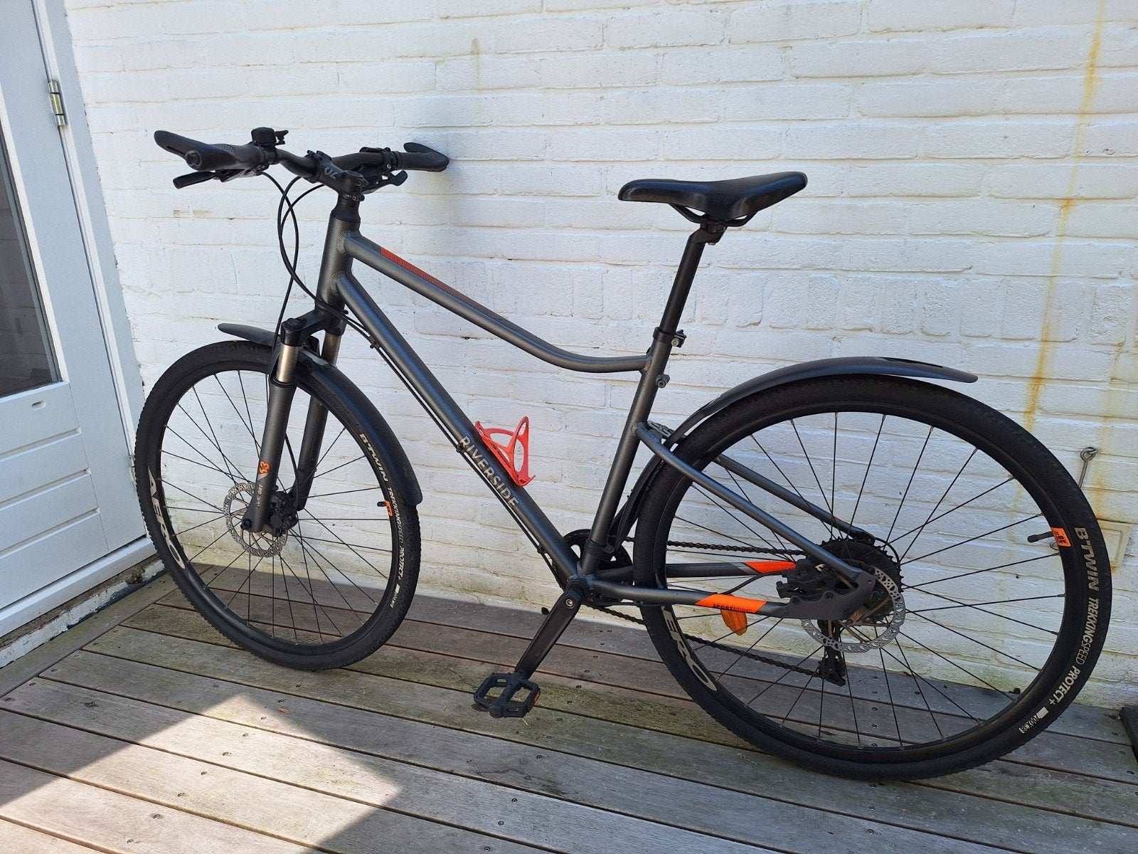!VASTE PRIJS! Hybride fiets Riverside 900 - maat M, 28 inch, Vering, 10 tot 15 versnellingen, Zo goed als nieuw