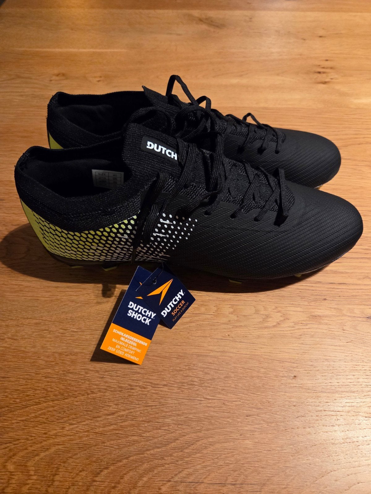 Dutchy voetbalschoenen maat 40 NIEUW, Maat XS of kleiner, Schoenen, Nieuw, Ophalen of Verzenden