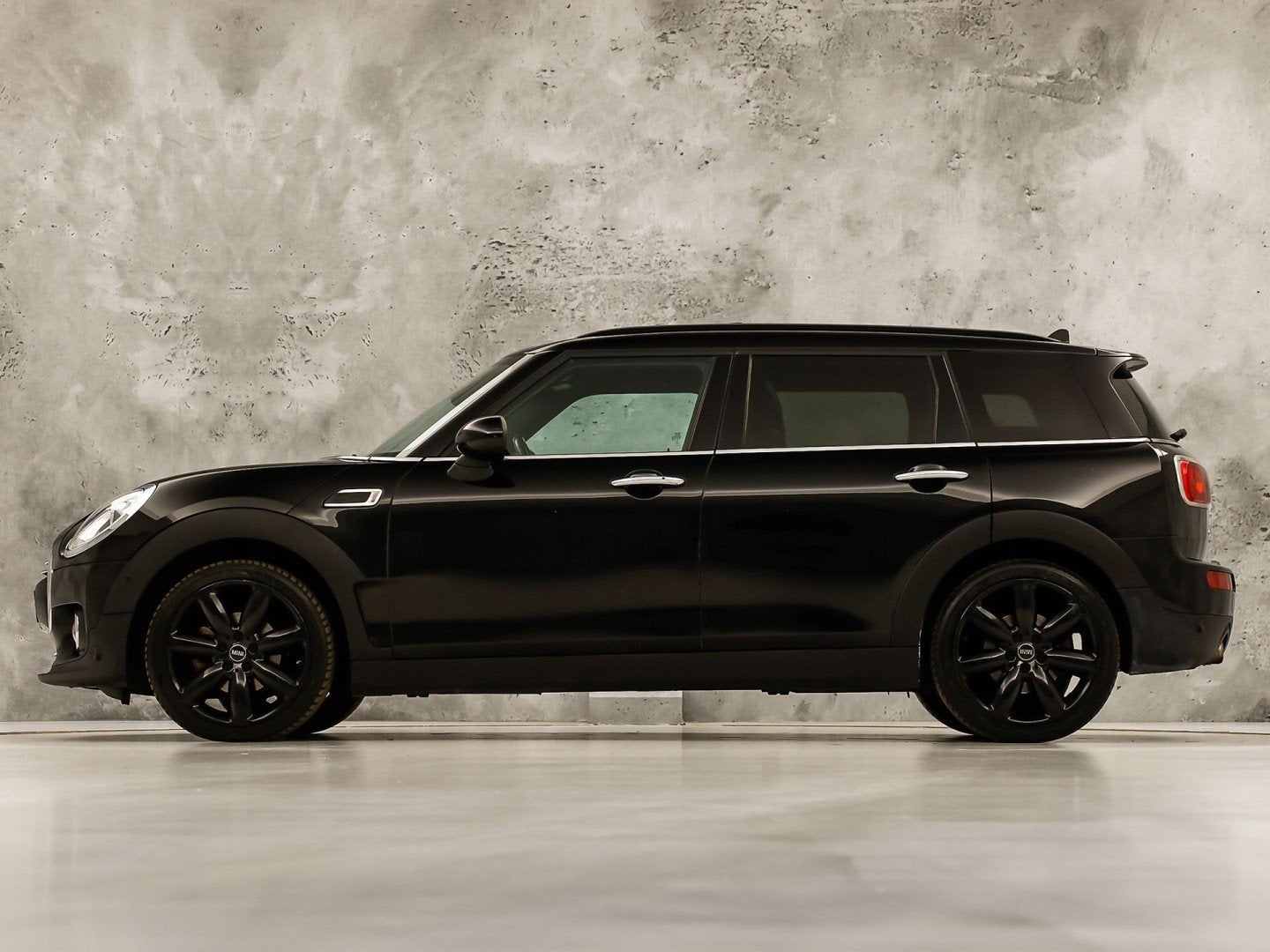 MINI Clubman 1.5 Chili Black Sport Automaat (PANORAMADAK, NA, Auto's, Mini, 12 maanden, Gebruikt, Leder en Stof, Zwart