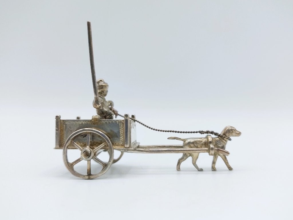 Zilveren miniatuur hondenkar A.F. Westerwaal A'dam ca. 1910