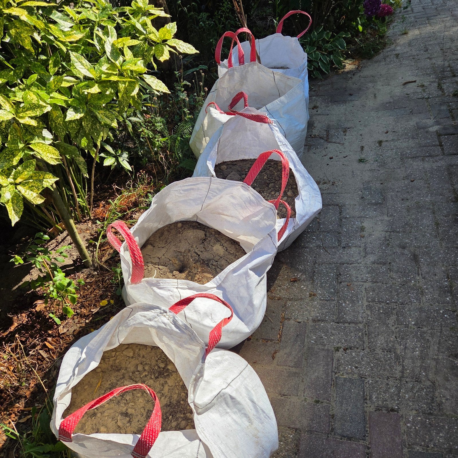 Zakken ophoogzand gratis af te halen, Tuin en Terras, Zand, Ophalen, Ophoogzand