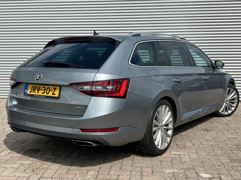 Skoda Superb Combi 2.0 TSI 4x4 Style Business | Nieuw Binnen, Automaat, 4 cilinders, Vierwielaandrijving, Lichtsensor