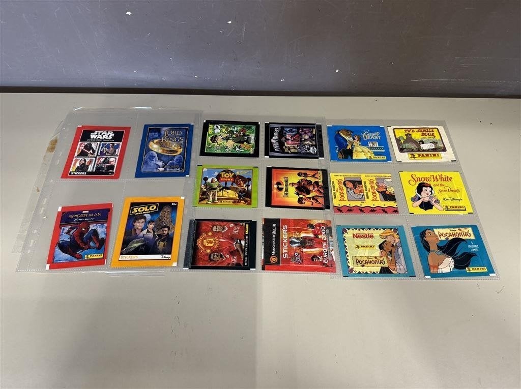 Various Assorted Merlin Panini Sticker Packet Film TV Tie In, Ophalen of Verzenden, Zo goed als nieuw, Sticker