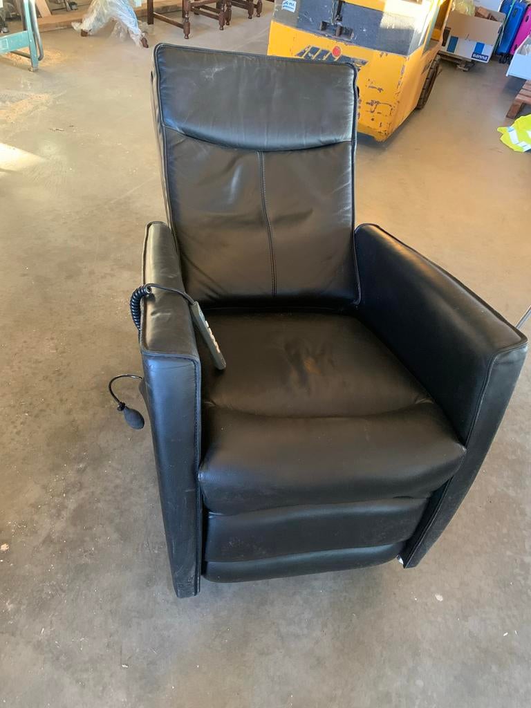 Zwarte Leren sta op Relaxfauteuil met Afstandsbediening en, Ophalen of Verzenden, Gebruikt, Leer, 75 tot 100 cm