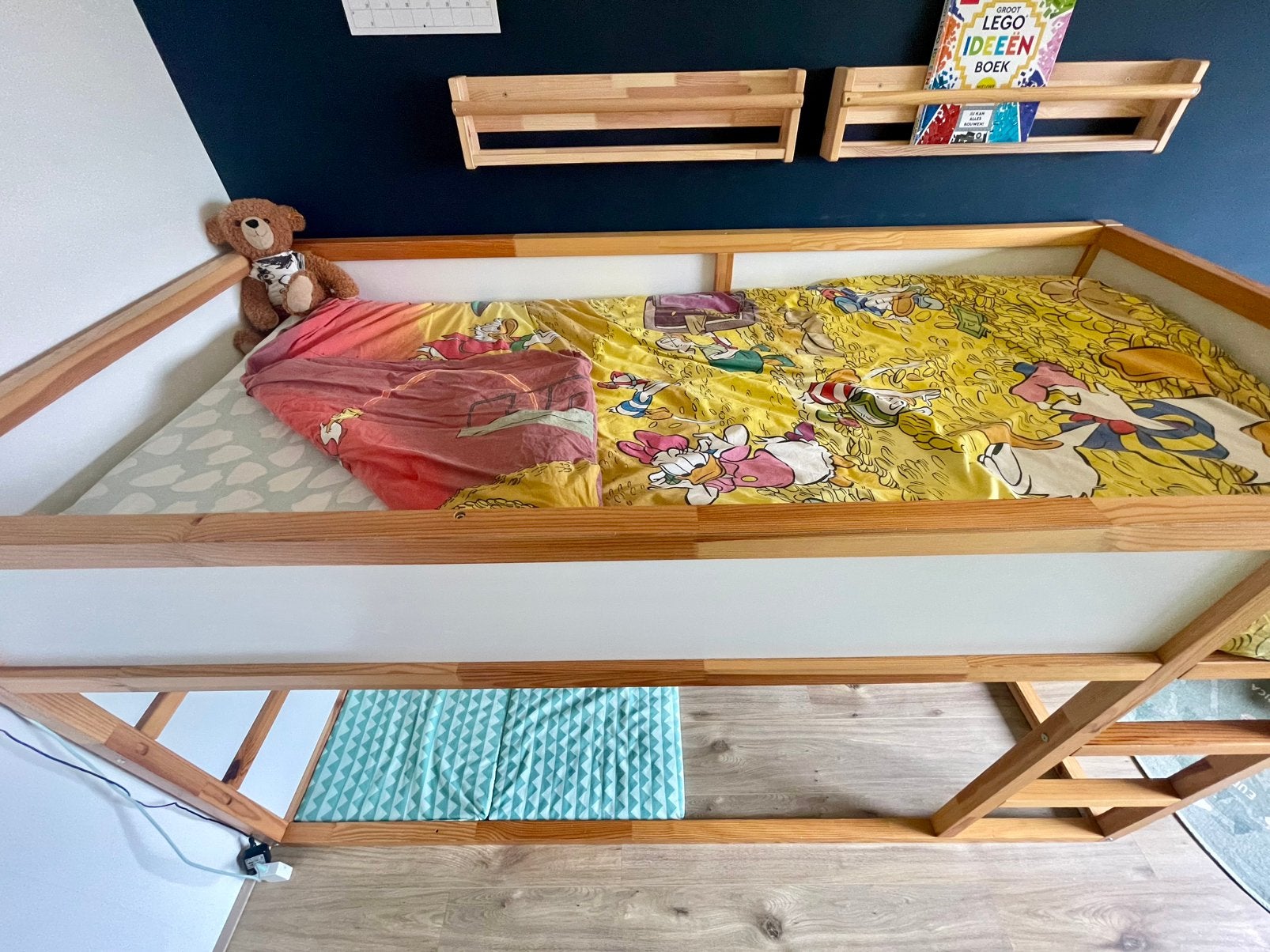 Foto 2 van Gratis IKEA KURA keerbaar bed 90x200