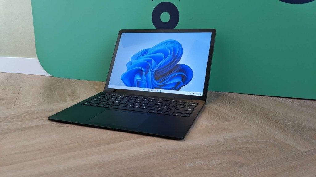 9x Microsoft Surface Laptop 6 - Core Ultra U7 / 16GB / 256GB, Niet ingevuld, Niet ingevuld, Niet ingevuld