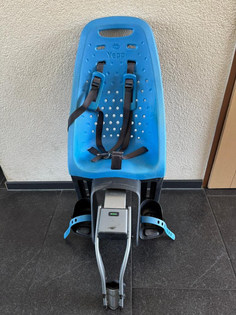 Mooi Yepp kinderzitje voor achterop met zadelbuisbevestiging, Ophalen, Zo goed als nieuw