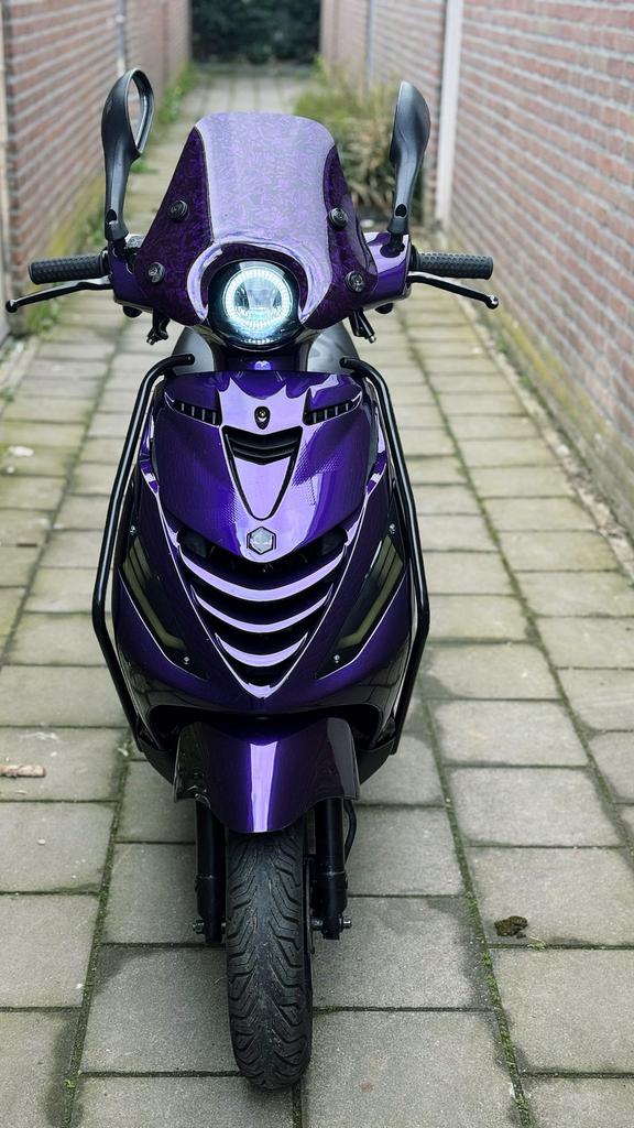 Zip 50 cc 4T, Fietsen en Brommers, Scooters | Piaggio, Ophalen of Verzenden, Zo goed als nieuw, Benzine, Zip