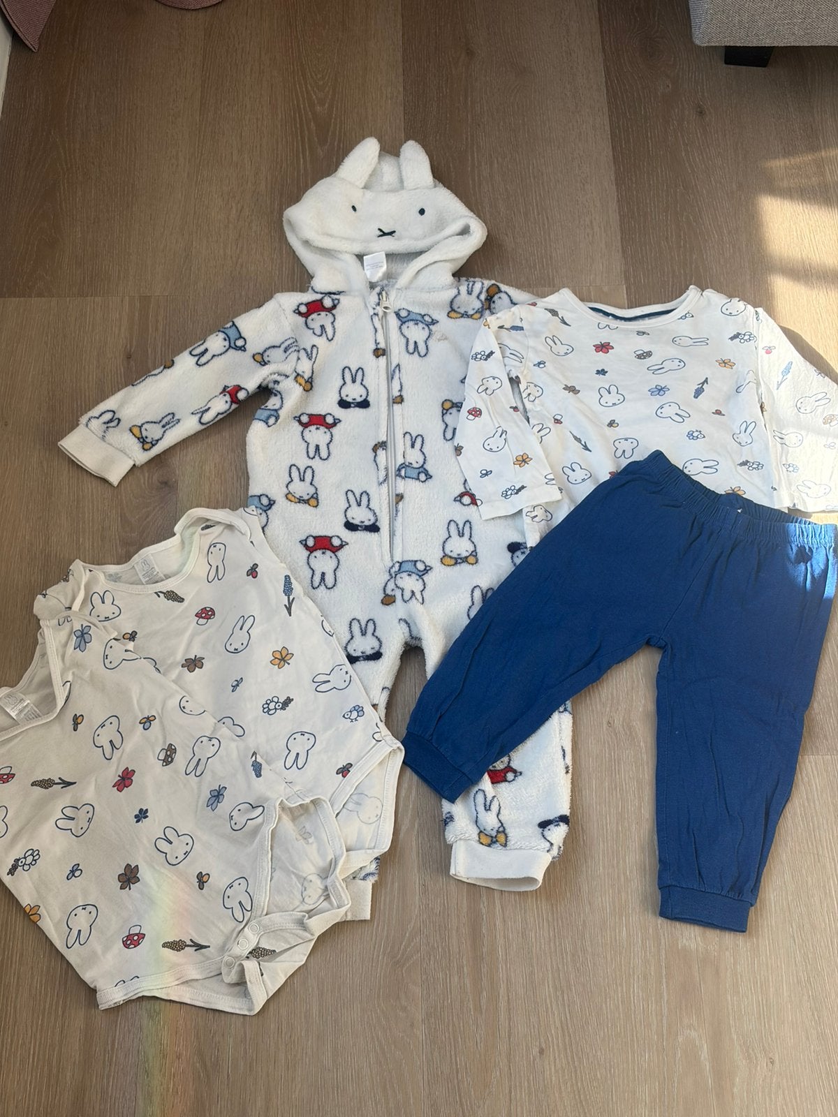 Nijntje Miffy winter pakket maat 86, Ophalen of Verzenden, Gebruikt, Jongetje of Meisje, Nacht- of Onderkleding