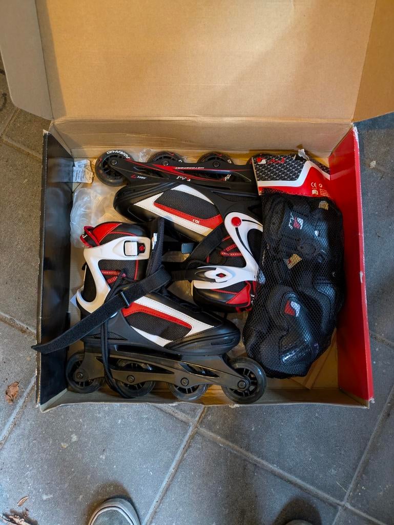 Stuf inline skates maat 42 met bescherming, Gebruikt, Heren, Inline skates 4 wielen, Ophalen