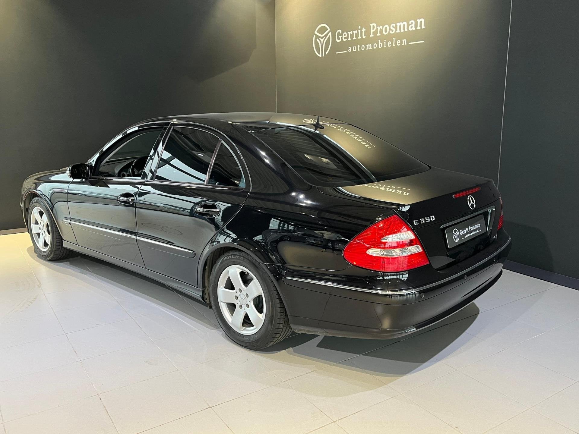 Mercedes-Benz E-klasse 350 Avantgarde (Let op! BTW verrekenb, Auto's, Automaat, Achterwielaandrijving, Gebruikt, Zwart