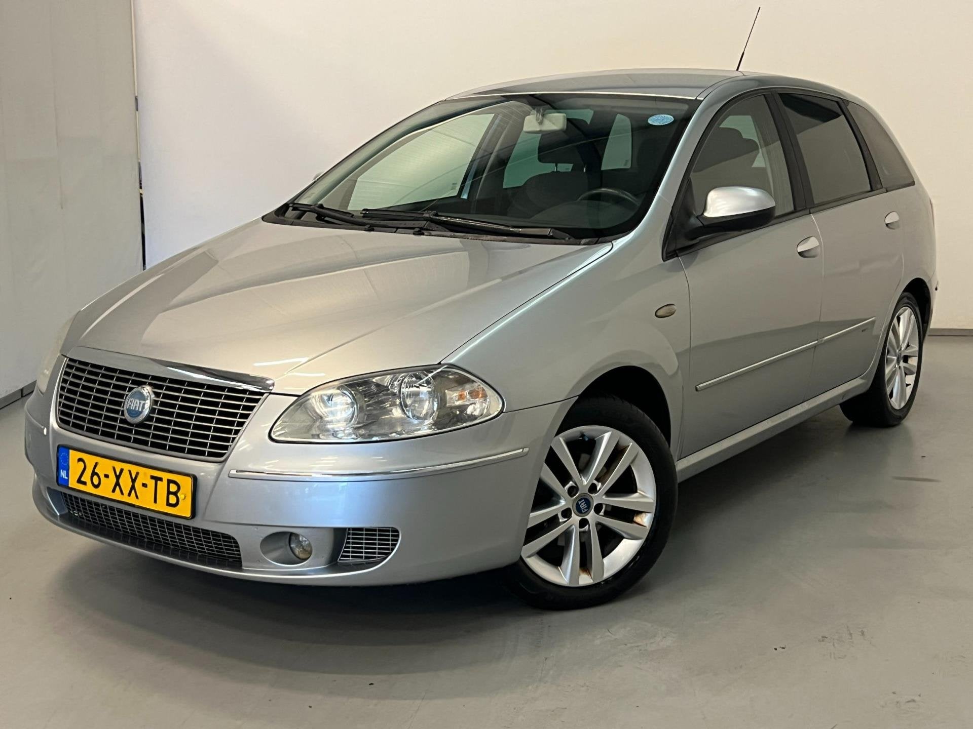Fiat Croma 2.2-16V Emotion / Aut / Clima / NL-auto / Trekhaa, Stof, Gebruikt, Zwart, 4 cilinders