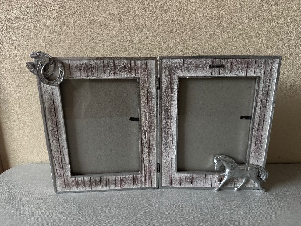 NIEUWE fotolijst met een paard en hoefijzers van Happy House, Zilver, Hout, Hangend, Nieuw