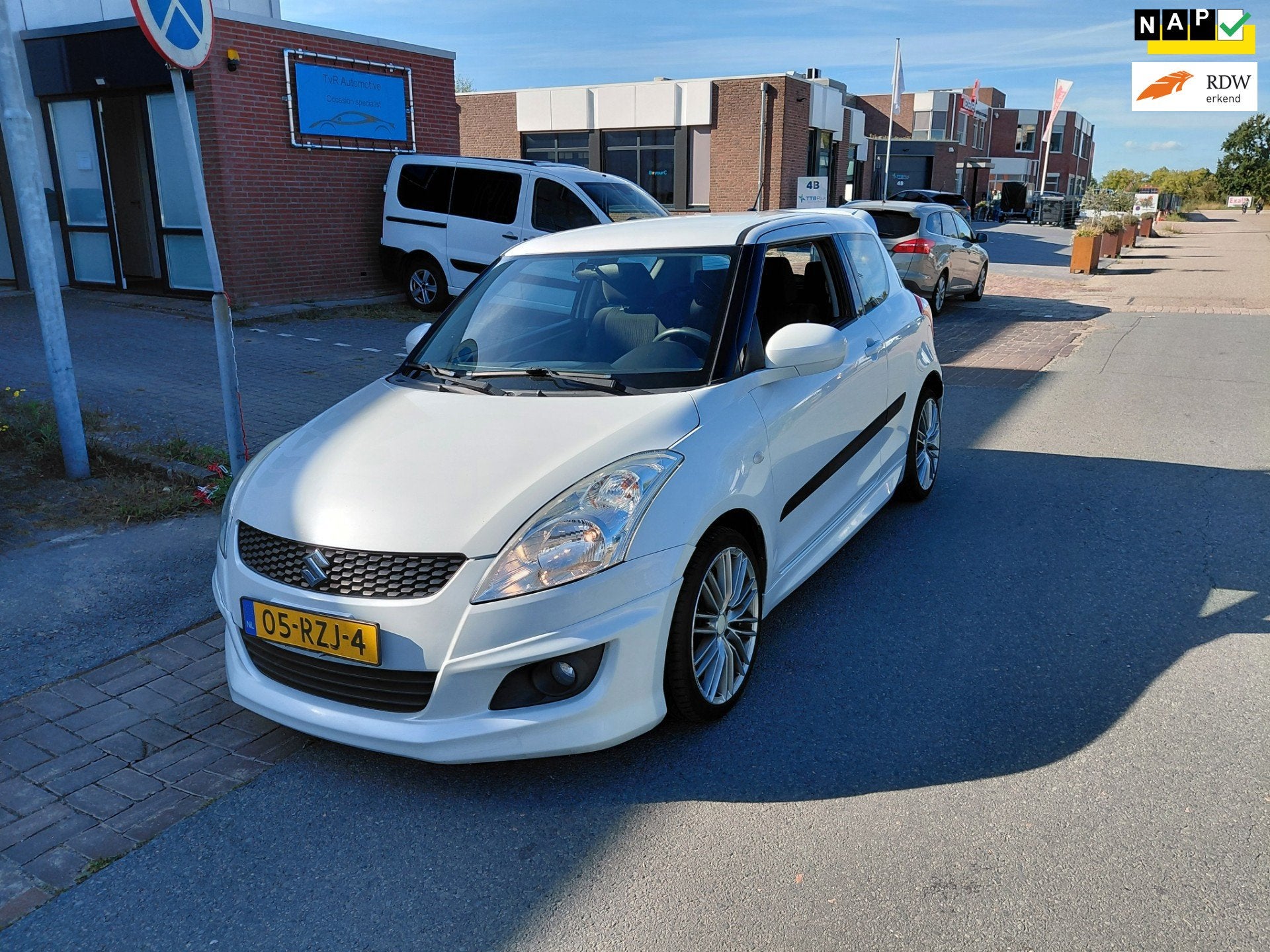Suzuki Swift 1.2 Exclusive Sport uitvoering Rijd perfect, Auto's, Suzuki, Voorwielaandrijving, Gebruikt, 400 kg, Origineel Nederlands