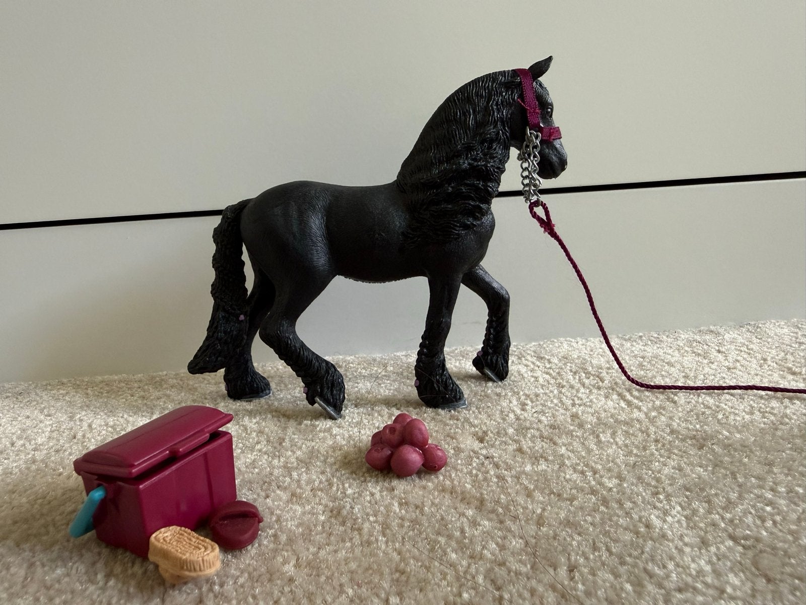 Mooi paard met accessoires sleigh  - Zo goed als nieuw, Ophalen of Verzenden, Zo goed als nieuw