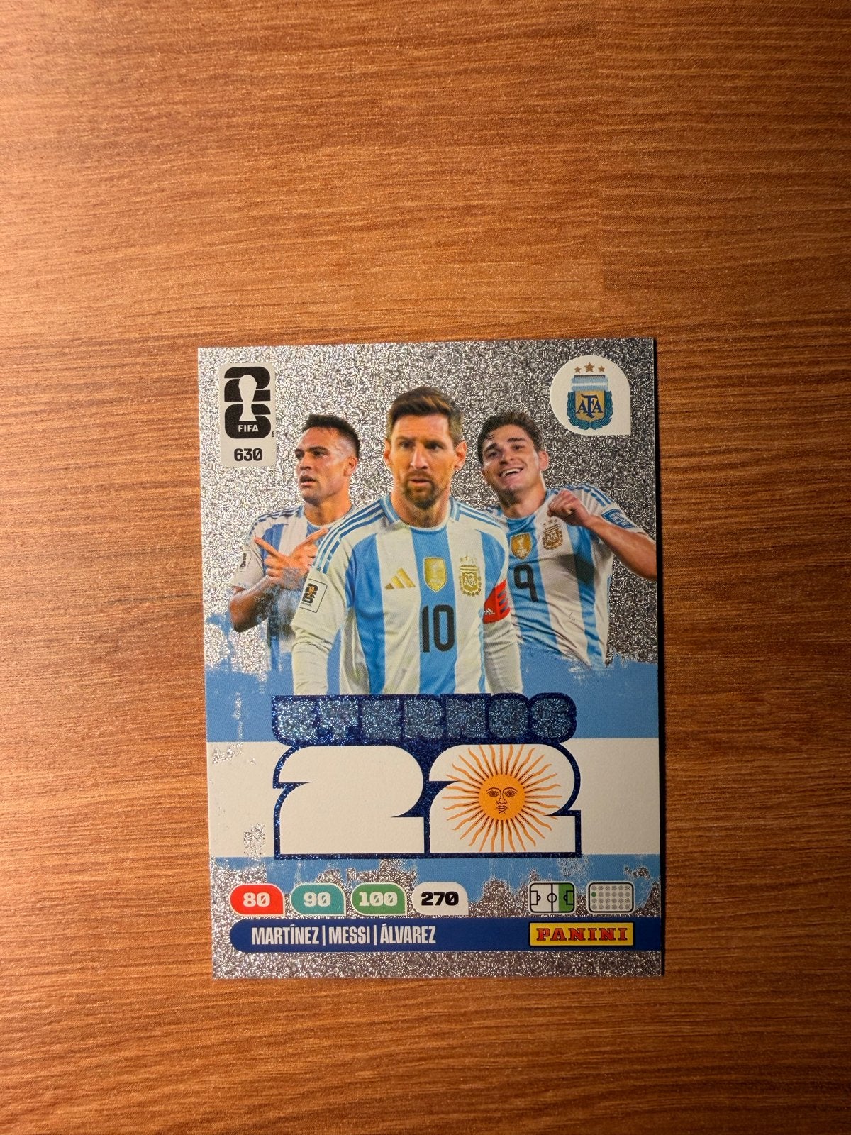 Panini Adrenalyn XL MARTÍNEZ | MESSI | ÁLVAREZ 630, Ophalen of Verzenden, Nieuw, Buitenlandse clubs, Spelerskaart
