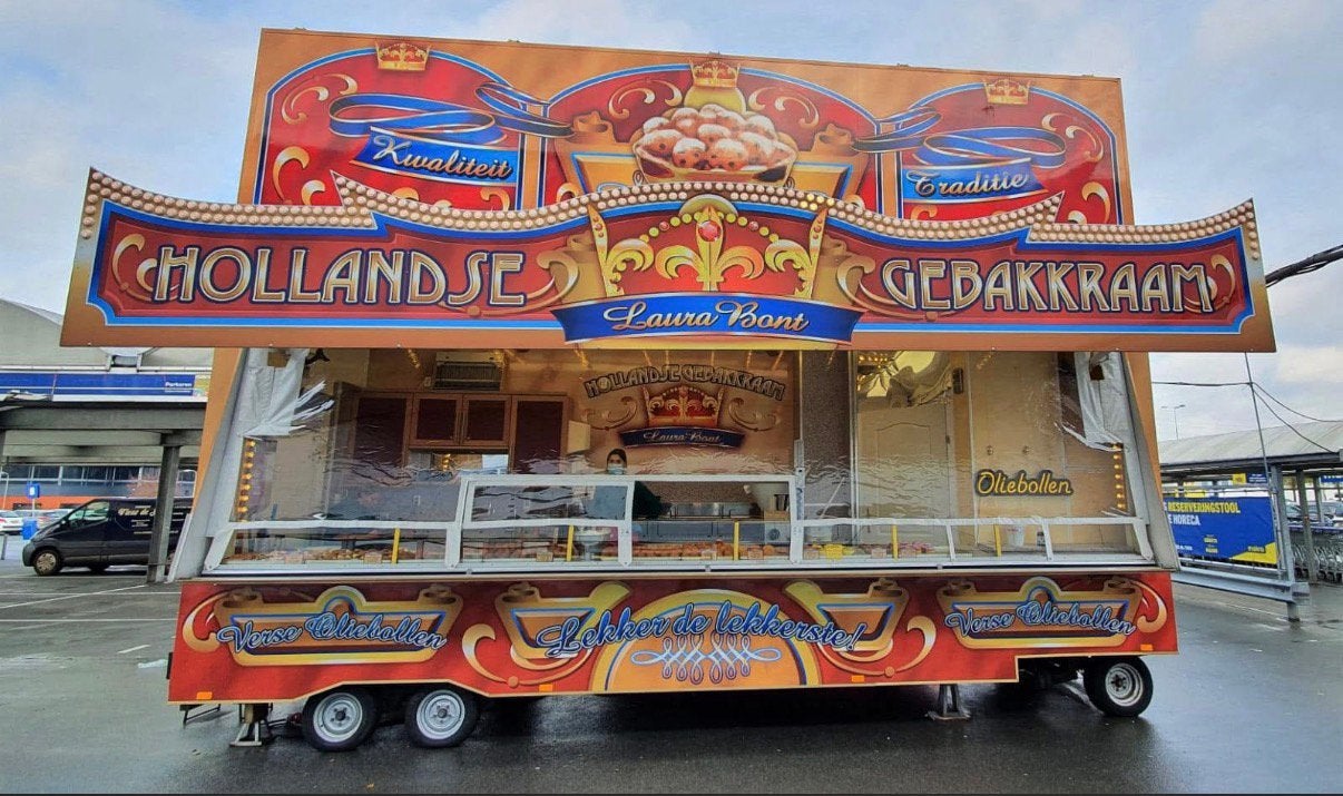 Foto 2 van Oliebollenkramen te huur / Verkoopwagens te huur /oliebollen