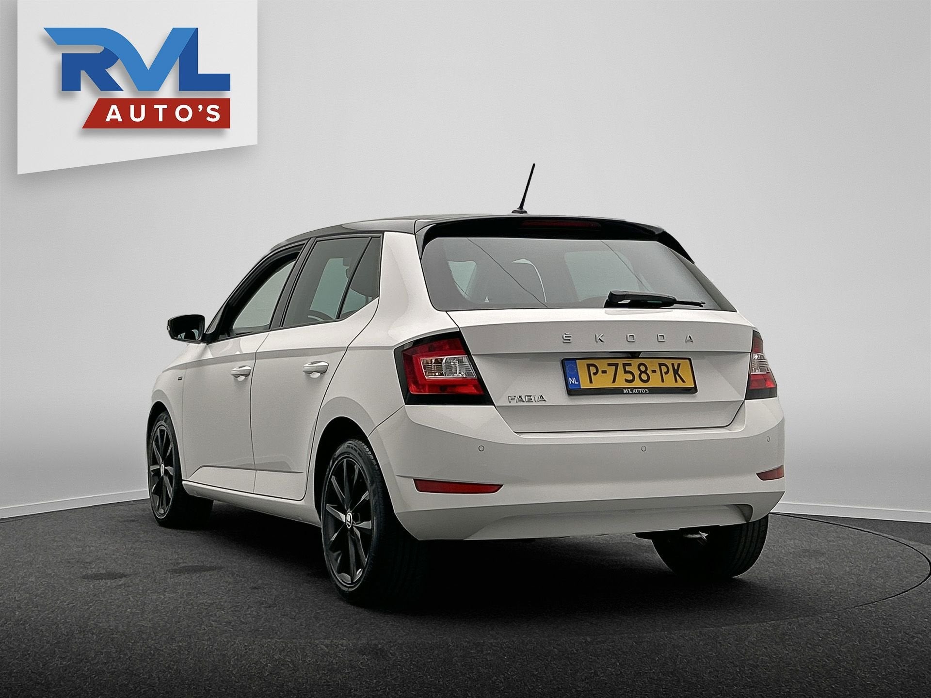 Skoda Fabia 1.0 TSI Business Edition Clever | Carplay | Airc, Auto's, Voorwielaandrijving, Stof, Gebruikt, 95 pk