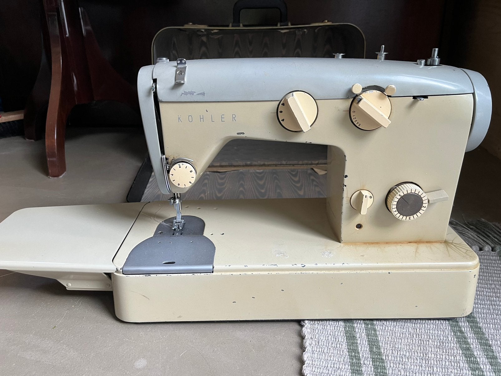 Oerdegelijke Köhler naaimachine, reparatie nodig, Hobby en Vrije tijd, Ophalen, Zo goed als nieuw, Naaimachine, Overige merken