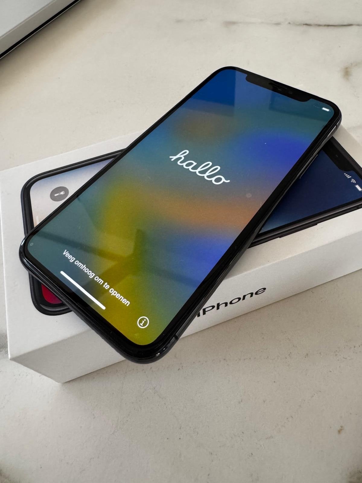 iPhone XS 256GB Space Gray met leren hoesje, 256 GB, Gebruikt, IPhone XS, Ophalen of Verzenden