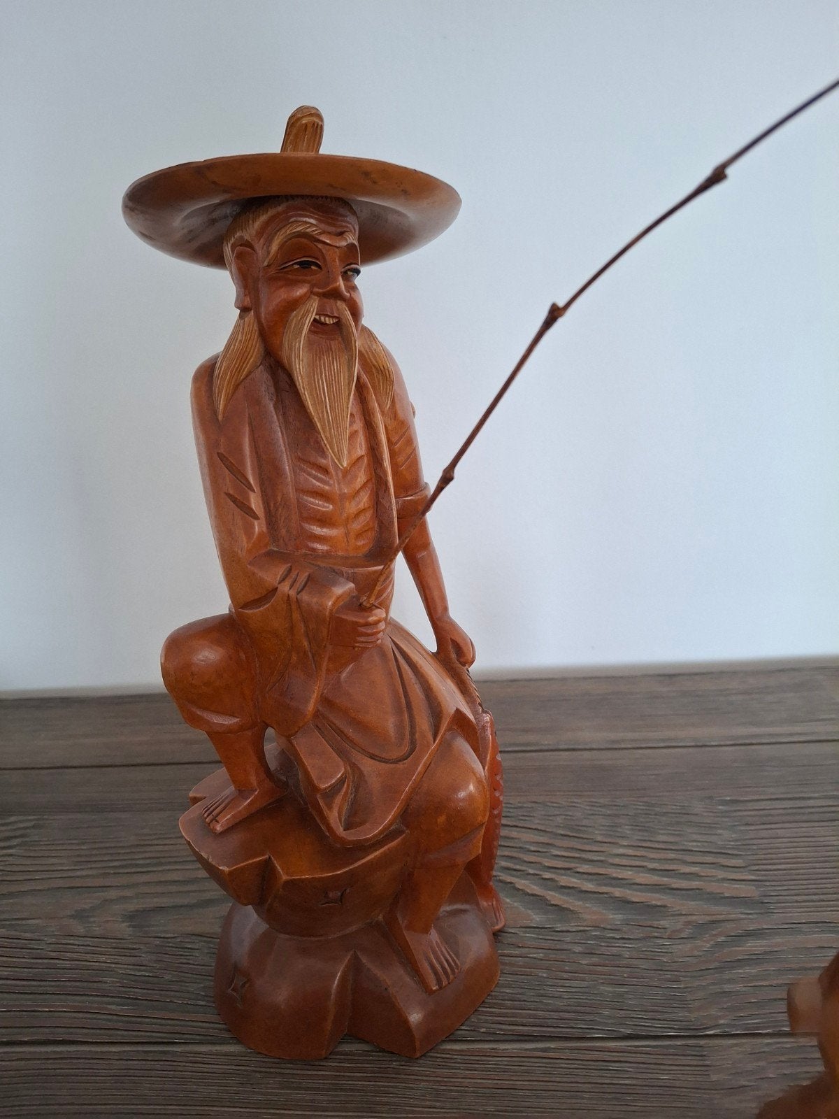 teakhouten beeldje van een Chinese visser., Ophalen, Handgemaakt, Beeld, Hout