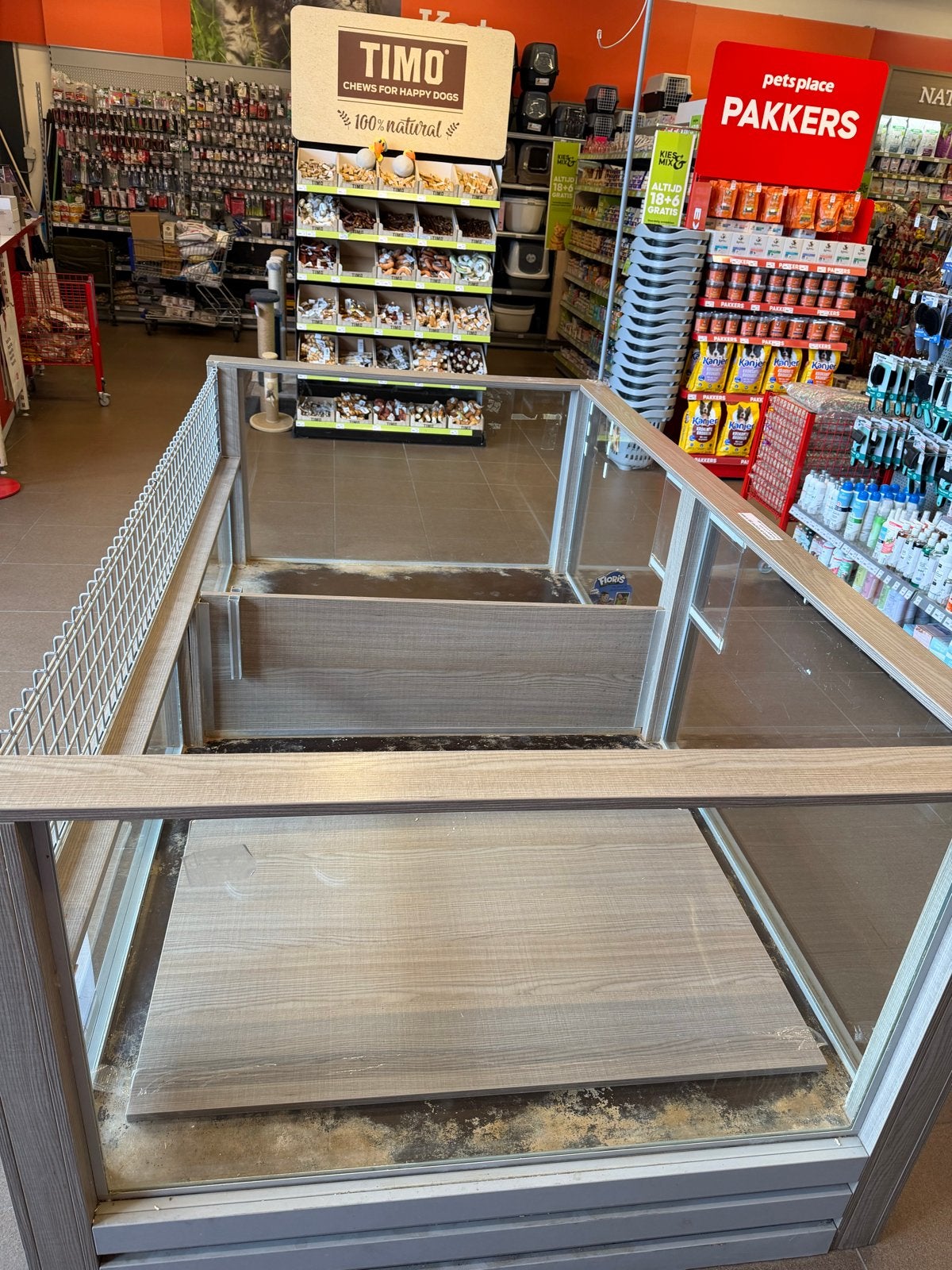 GRATIS Mooi en groot konijnenhok, Dieren en Toebehoren, Ophalen, 90 cm of meer, Konijn, Hok