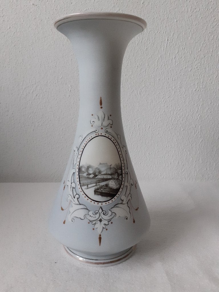 Franse Handbeschilderde 0paal Glazen Vaas ca.1900, Ophalen