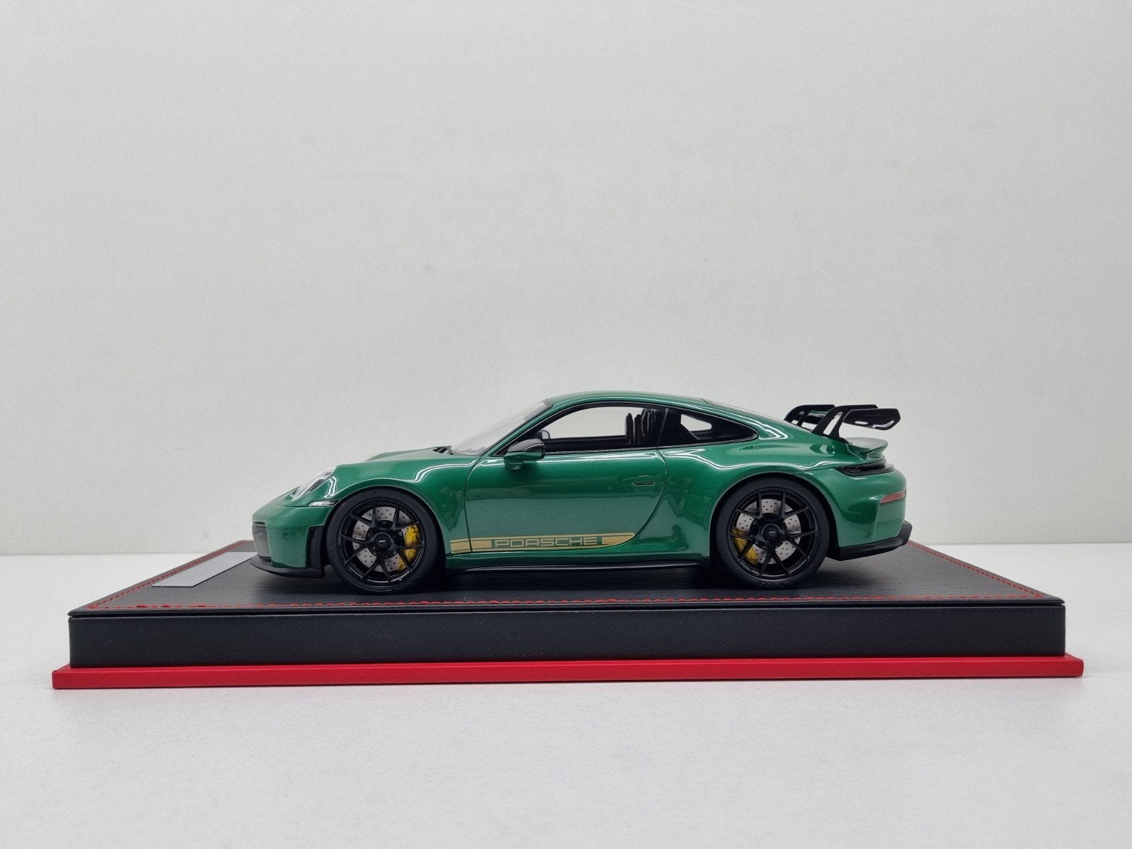 Ivy Merit
Porsche 911 (992) GT3 1/20 1:18 Nieuw, Hobby en Vrije tijd, Modelauto's | 1:18, Nieuw, Auto, Ophalen of Verzenden