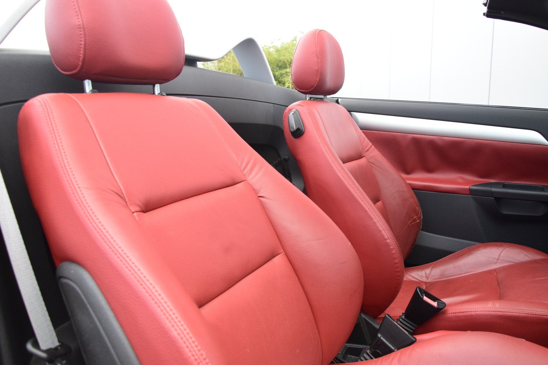 Opel Tigra TwinTop 1.8-16V Temptation Leer/Stoelverwarming T, Auto's, Opel, Dealer onderhouden, Zwart, 4 cilinders, 1796 cc