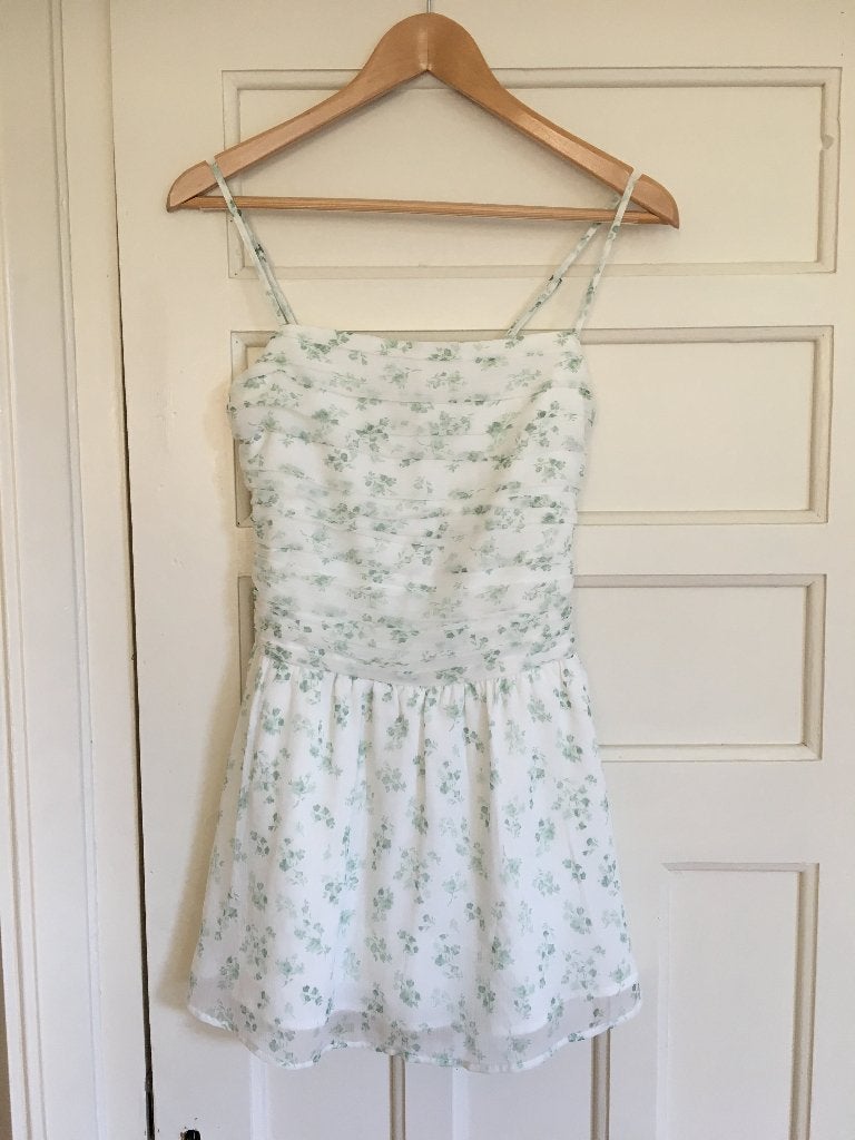 Zomerjurkje wit met bloemetjes maat xs van Hollister, Wit, Nieuw, Ophalen of Verzenden, Maat 34 (XS) of kleiner