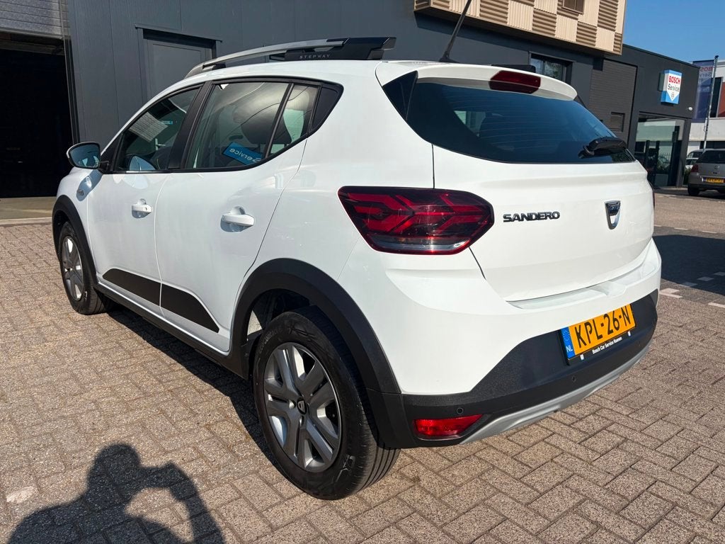 Dacia Sandero - Stepway 1.0 TCe 90 Essential, Carplay, Cruis, Auto's, 1071 kg, Gebruikt, Euro 6, Wit
