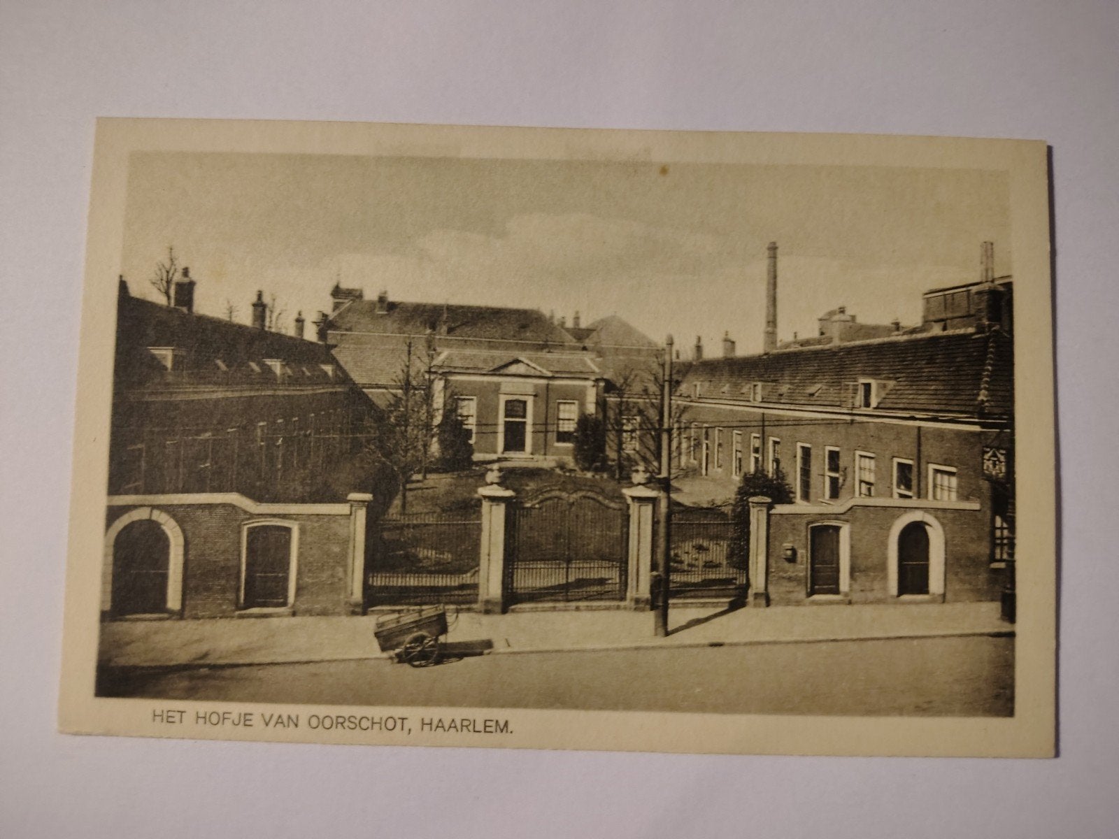 Haarlem HET HOFJE VAN OORSCHOT, Ophalen of Verzenden