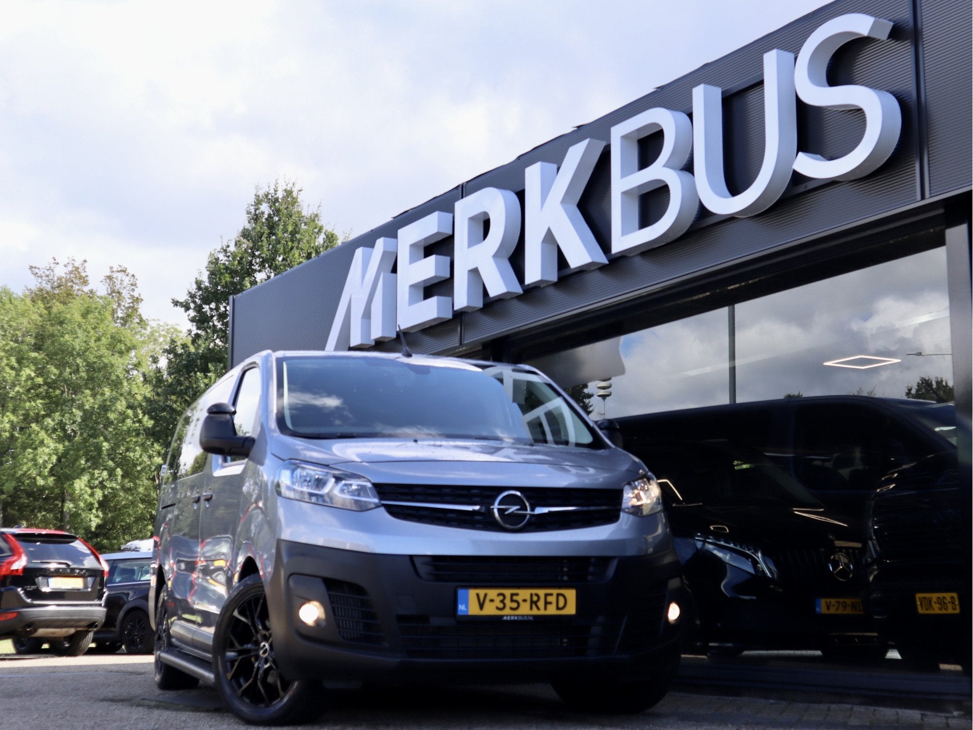 Opel Vivaro 2.0 HDI LANG LUXE DUBBELE CABINE MARGE-BTW VRIJ, Auto's, Gebruikt, Euro 6, 4 cilinders, Leder