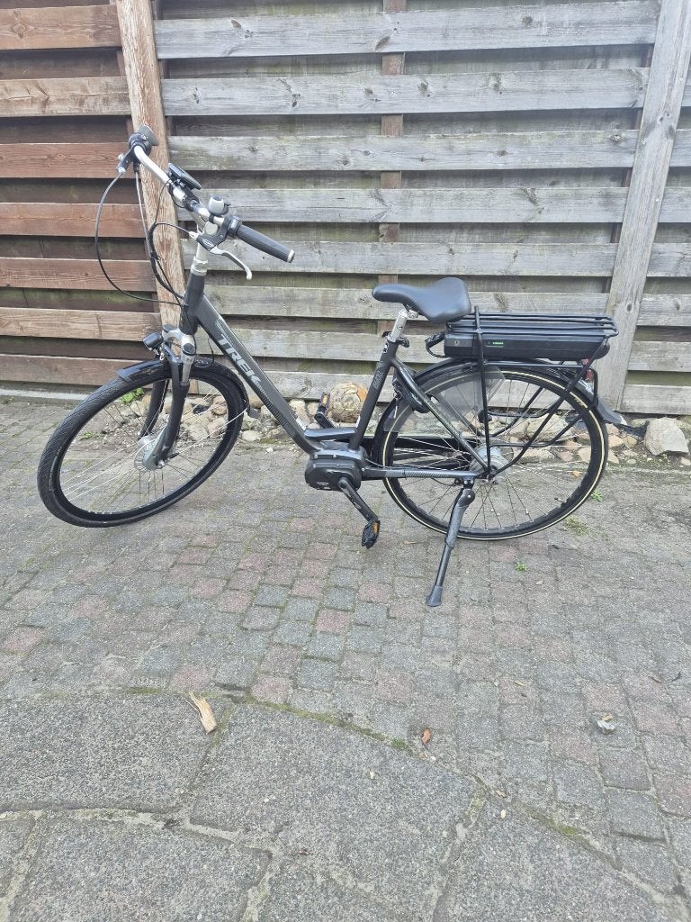 Een Hele Mooie Trek LM400 Met Middenmotor Elektrische Fiets, Fietsen en Brommers, Zo goed als nieuw, 47 tot 51 cm, 50 km per accu of meer